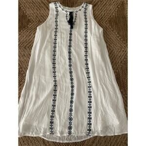 St. John's Bay White Gauze Sleeveless Dress with Blue Embroidery SZ M
